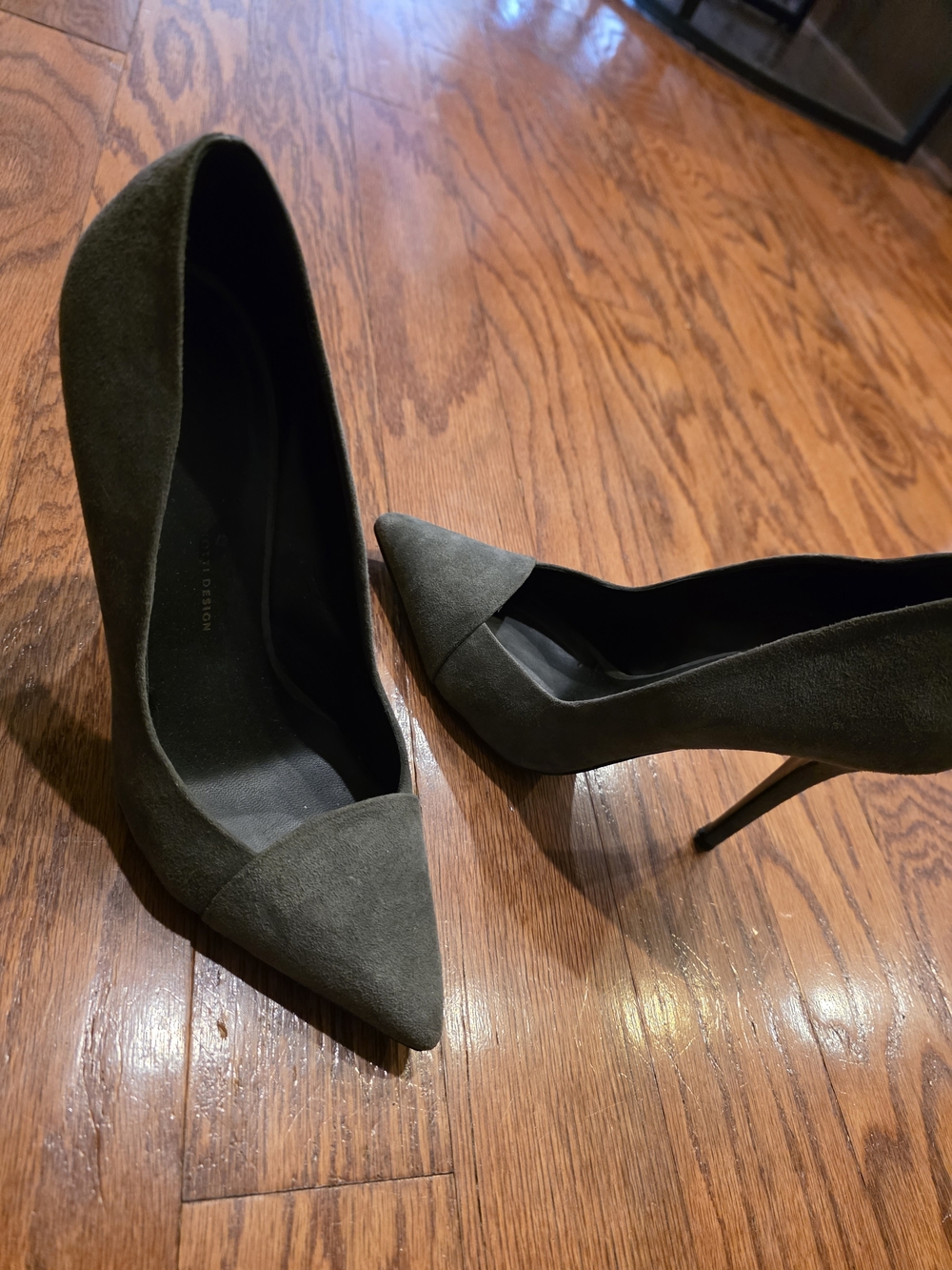 Giuseppe Zanotti Grey Suede Like Cap  Pointed Toe Stiletto Pumps Sz 39 Or Us 8.5